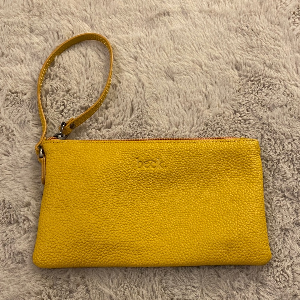 beck. bag Mustard Yellow Leather Wristlet. Good Condition. NYJL Charity Ball VIP